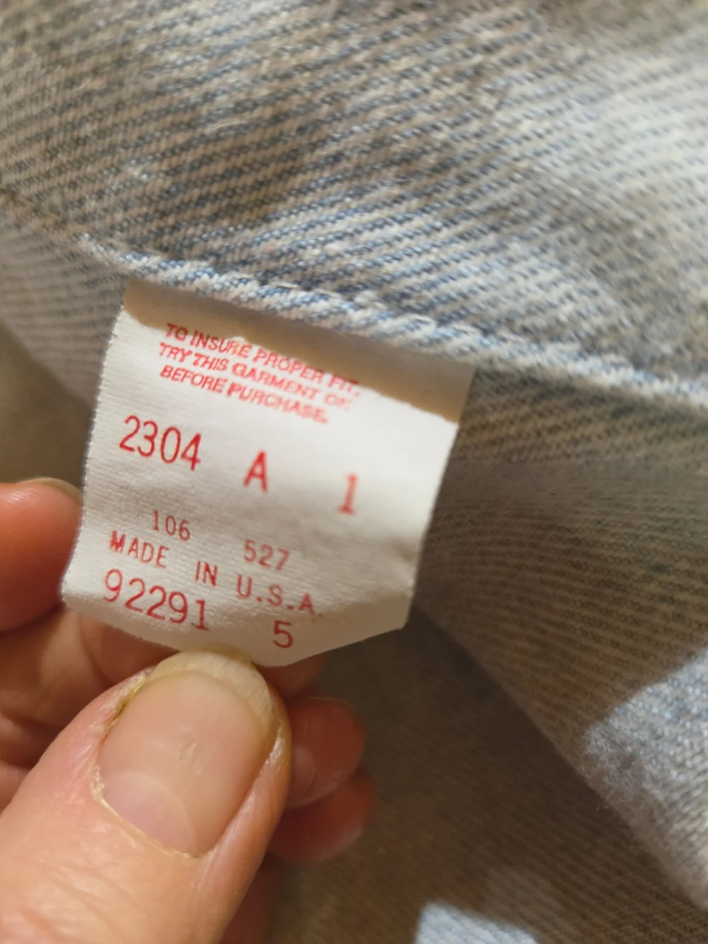 Vintage Levis Type 3 Jacket 7056-0211 Faded Light Wash (size SMALL) Made in USA